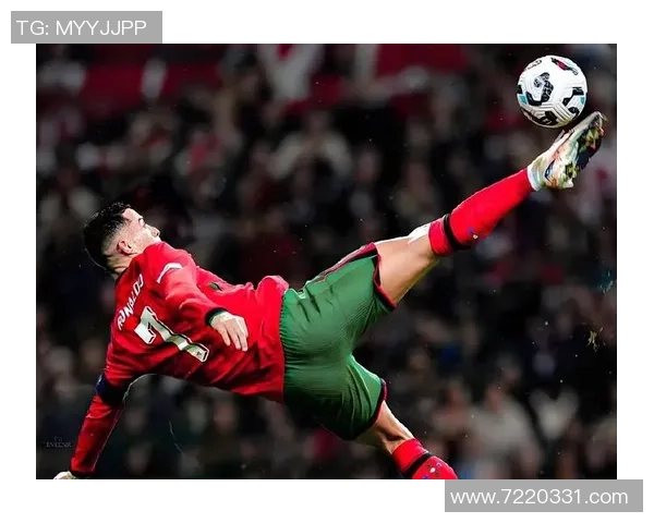 未去世的足球明星们的传奇故事与影响力探讨