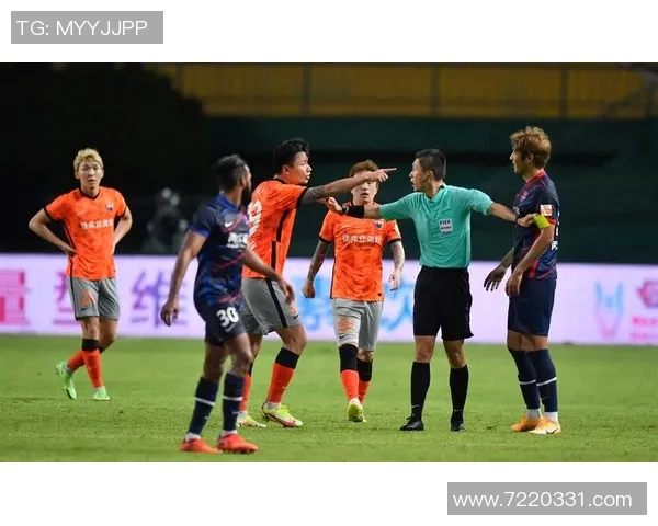 深圳足球队边路渗透战术解析与实践探讨 深圳足球队边路渗透战术解析与实践探讨