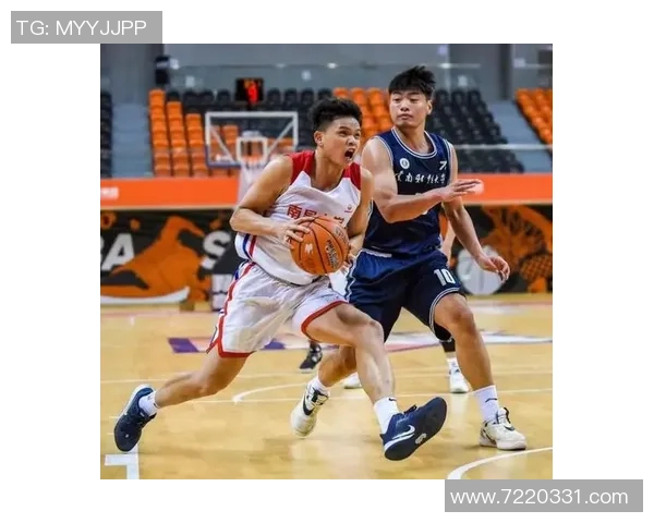 赛后分析:上海篮球队与成都篮球队在速度对抗中的表现与策略探讨 赛后分析:上海篮球队与成都篮球队在速度对抗中的表现与策略探讨