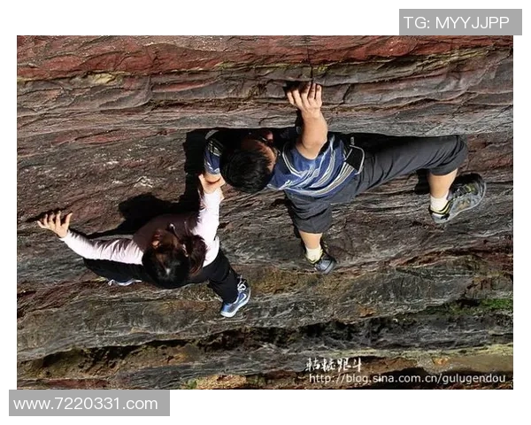 攀岩巨献:探秘南京攀岩队的配合 攀岩巨献:探秘南京攀岩队的配合